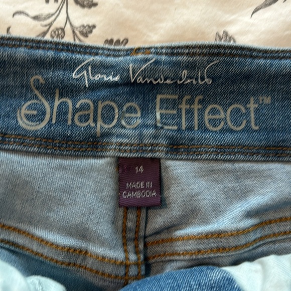 Gloria Vanderbilt Tummy Control Wide Leg Cropped Jeans; Size 14 - Picture 5 of 6